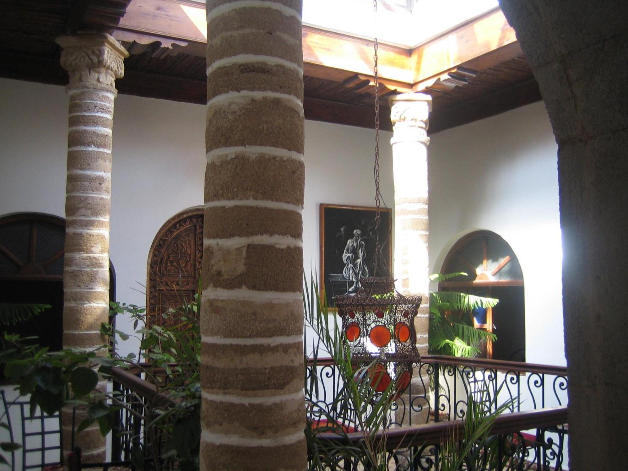 אסאוירה Caverne D'Ali Baba מראה חיצוני תמונה